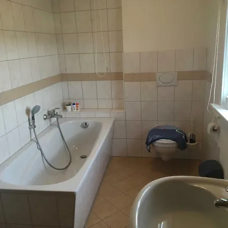 Pensión Alte Schule Niederdünzebach 3*